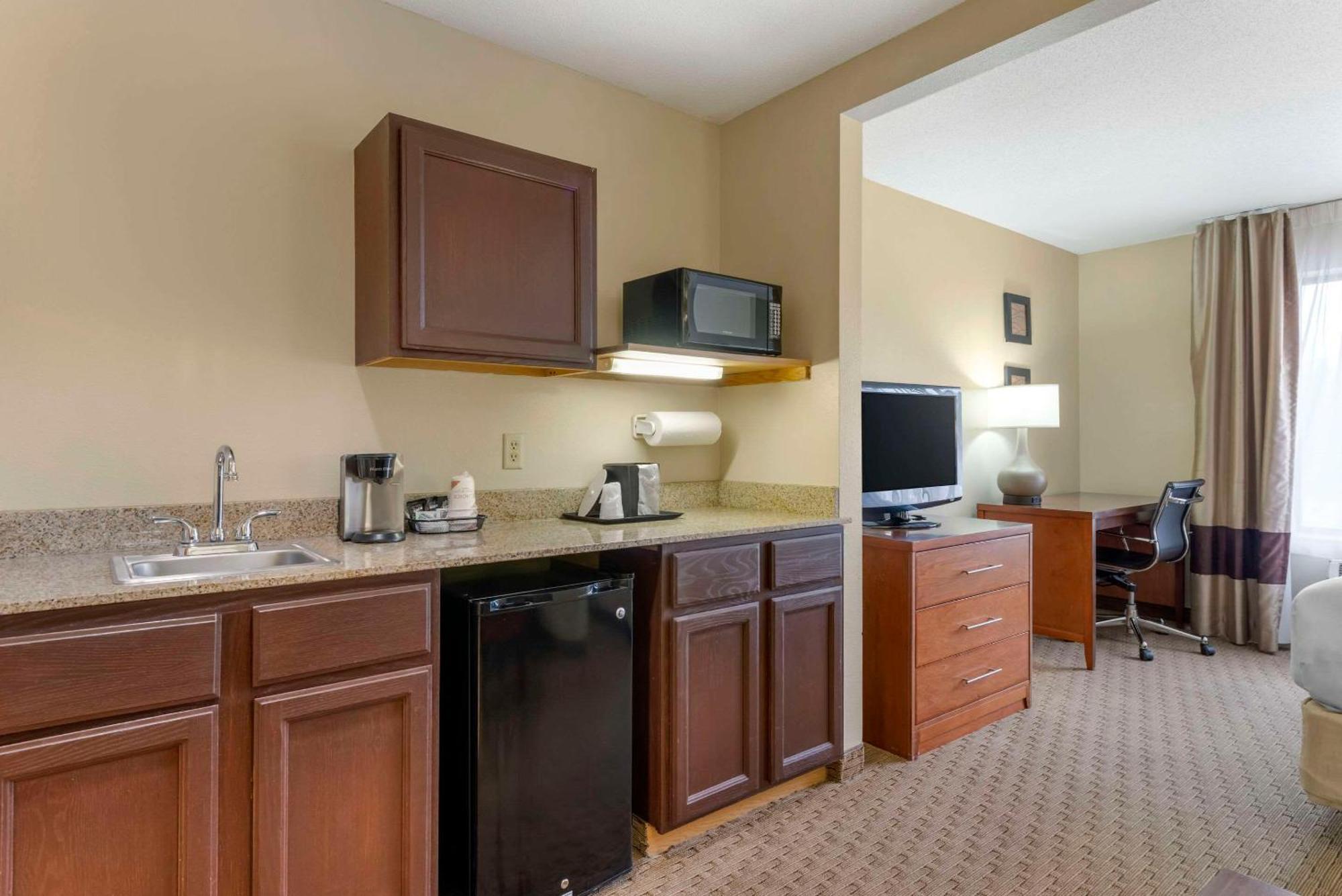 Comfort Inn & Suites Black River Falls I-94 Zewnętrze zdjęcie