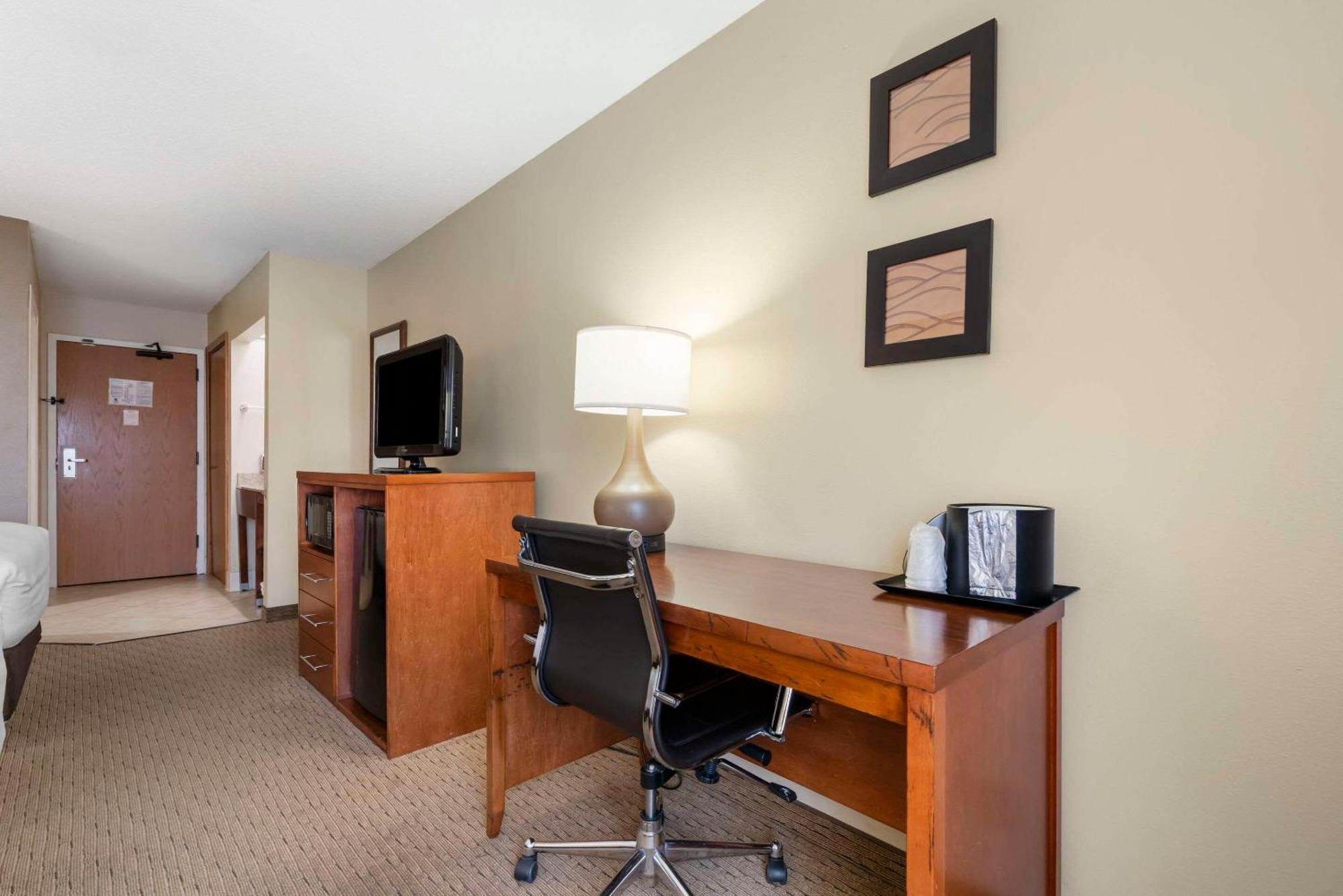 Comfort Inn & Suites Black River Falls I-94 Zewnętrze zdjęcie